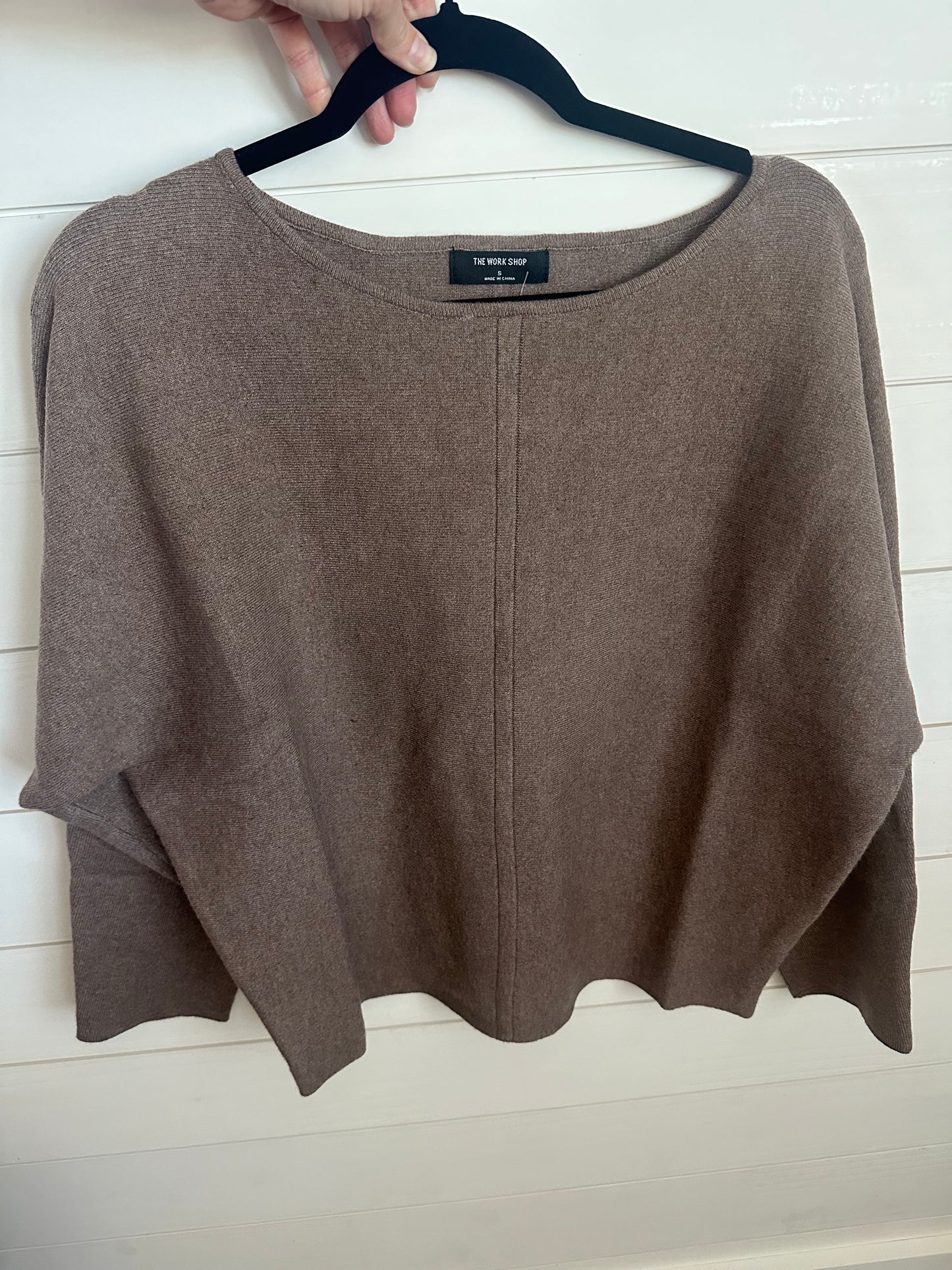 SOLID BOAT NECK FRONT SEAM KNIT SWEATER