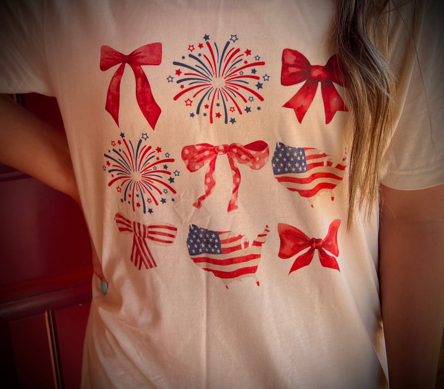 USA FireWorks & Bows Tee